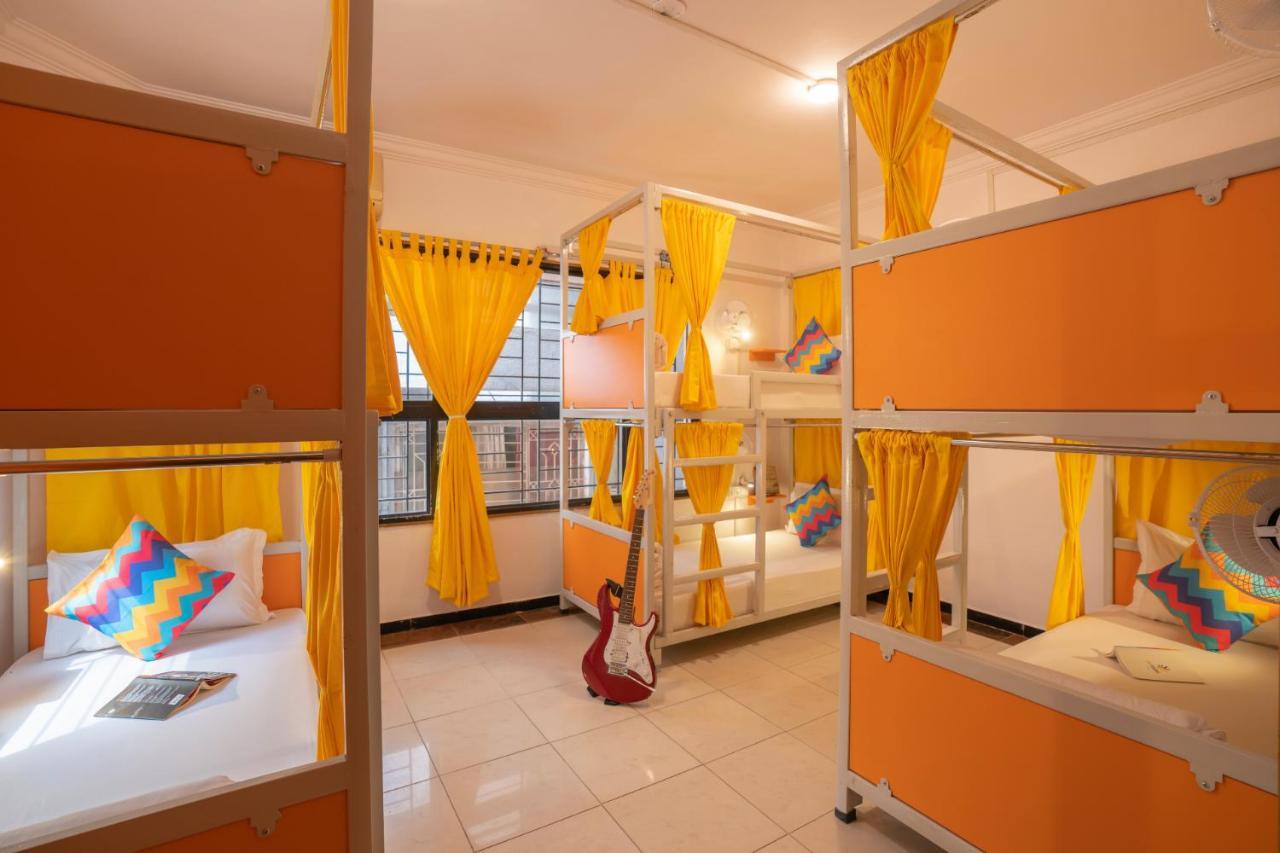 Gostops Bengaluru, Gandhi Nagar Majestic Eksteriør billede