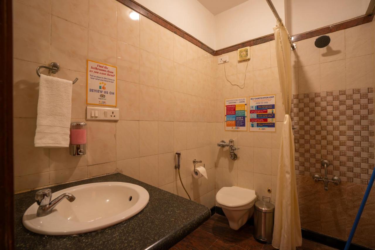 Gostops Bengaluru, Gandhi Nagar Majestic Eksteriør billede