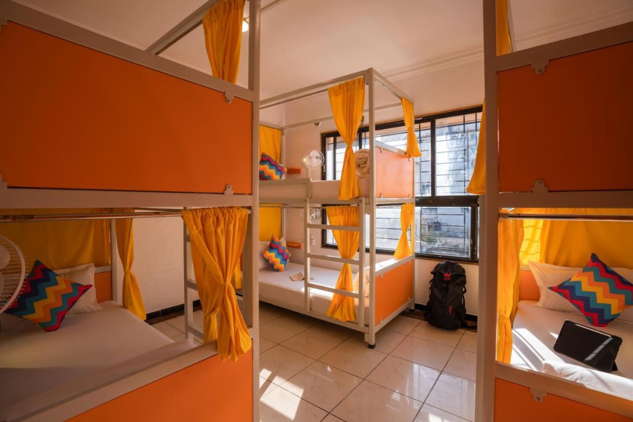 Gostops Bengaluru, Gandhi Nagar Majestic Eksteriør billede
