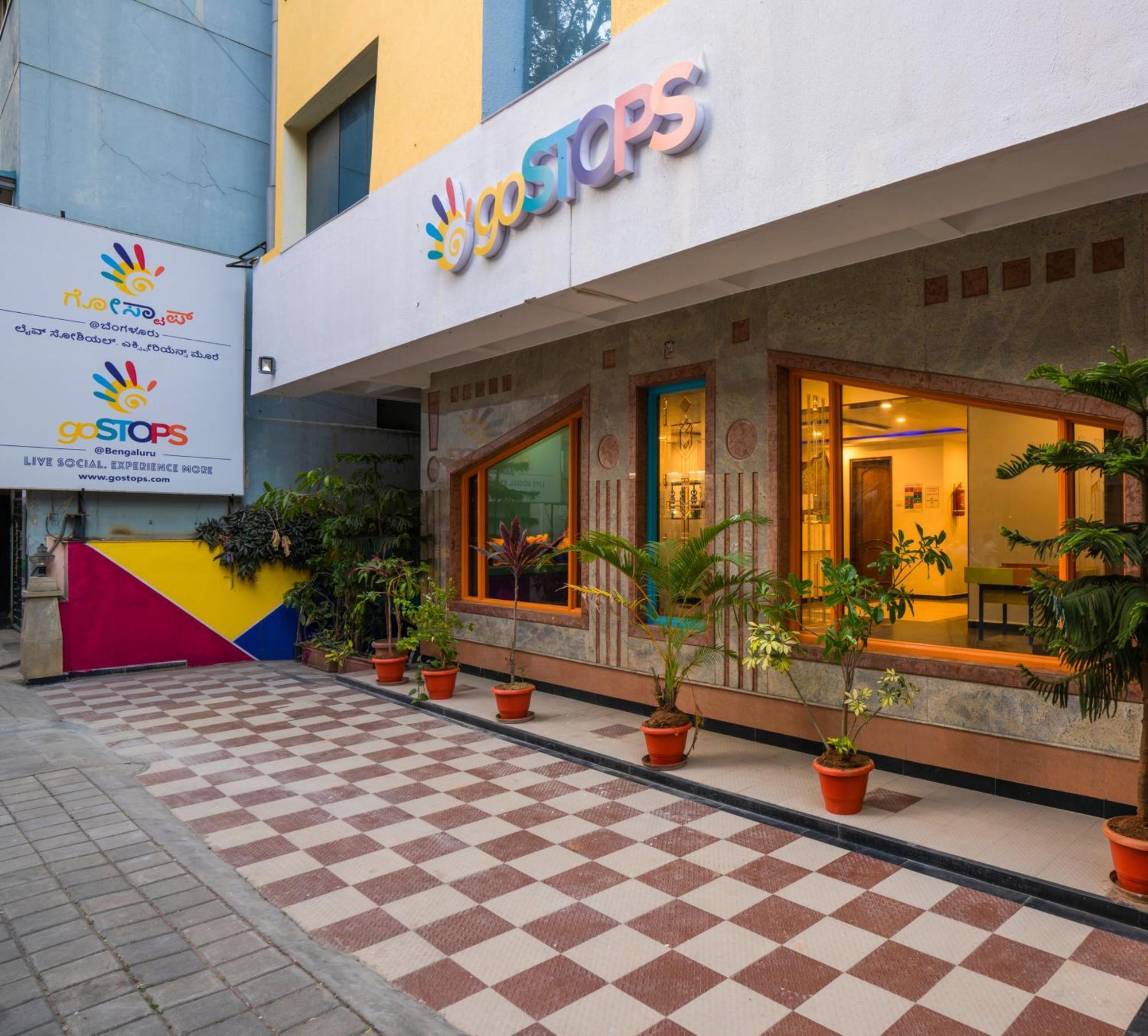 Gostops Bengaluru, Gandhi Nagar Majestic Eksteriør billede